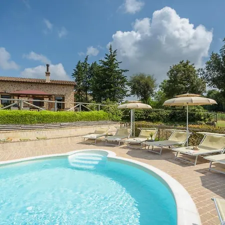 L'ovile 8, Emma Villa