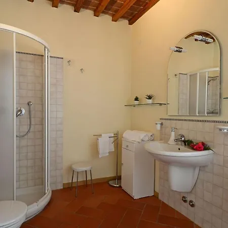 Villa L'ovile 8, Emma