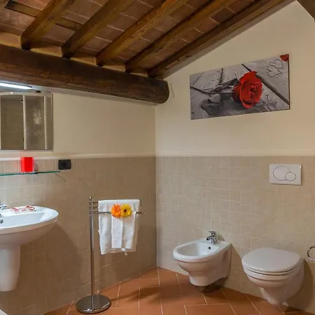 Villa L'ovile 8, Emma